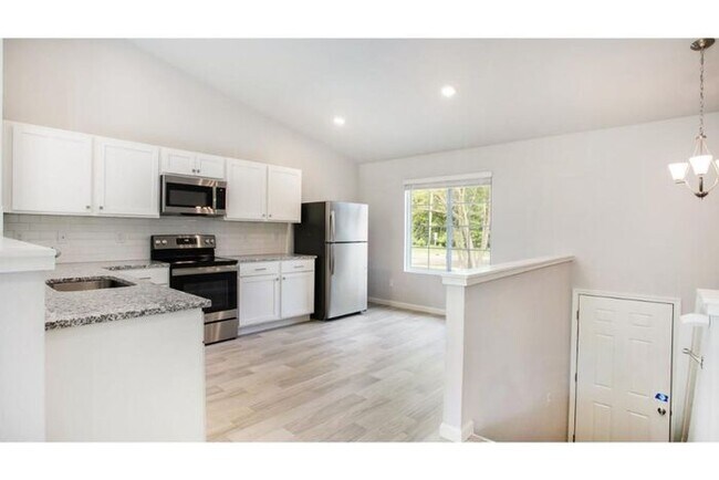 Foto del edificio - 11128 Farmway Dr