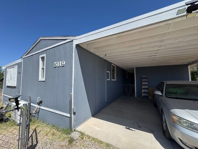 Foto del edificio - Spacious Corner Lot in Topock, AZ