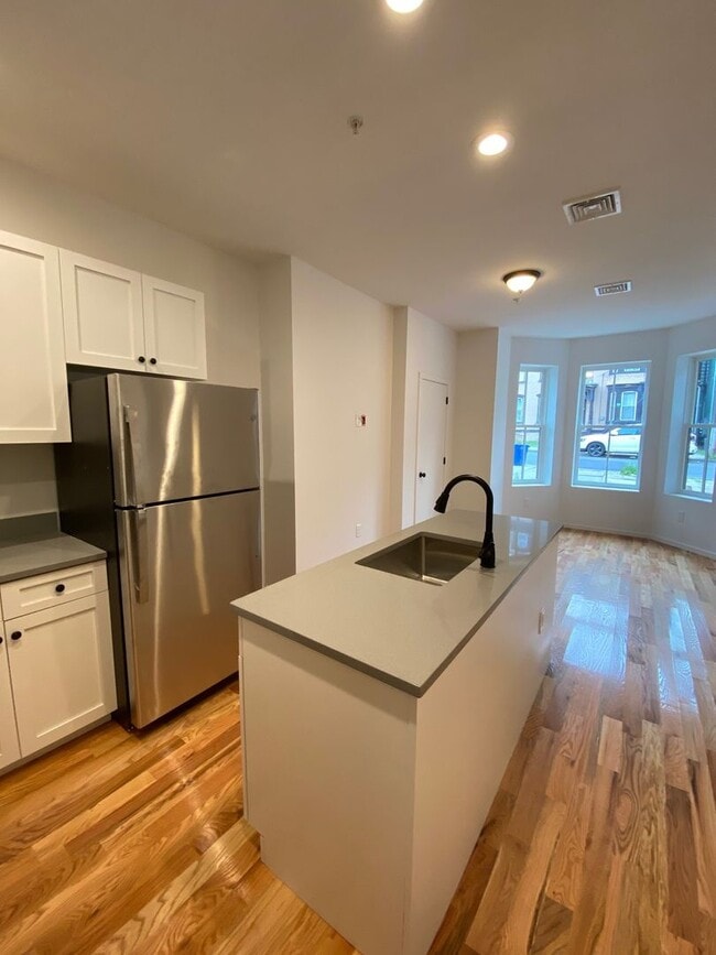 Foto del edificio - 55 Dubois St