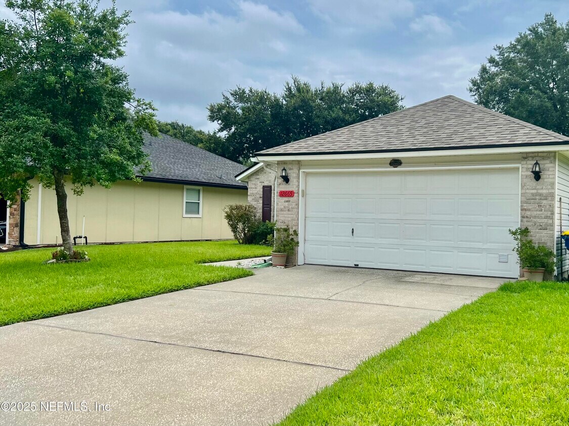 Foto principal - 12665 Brown Jersey Ct
