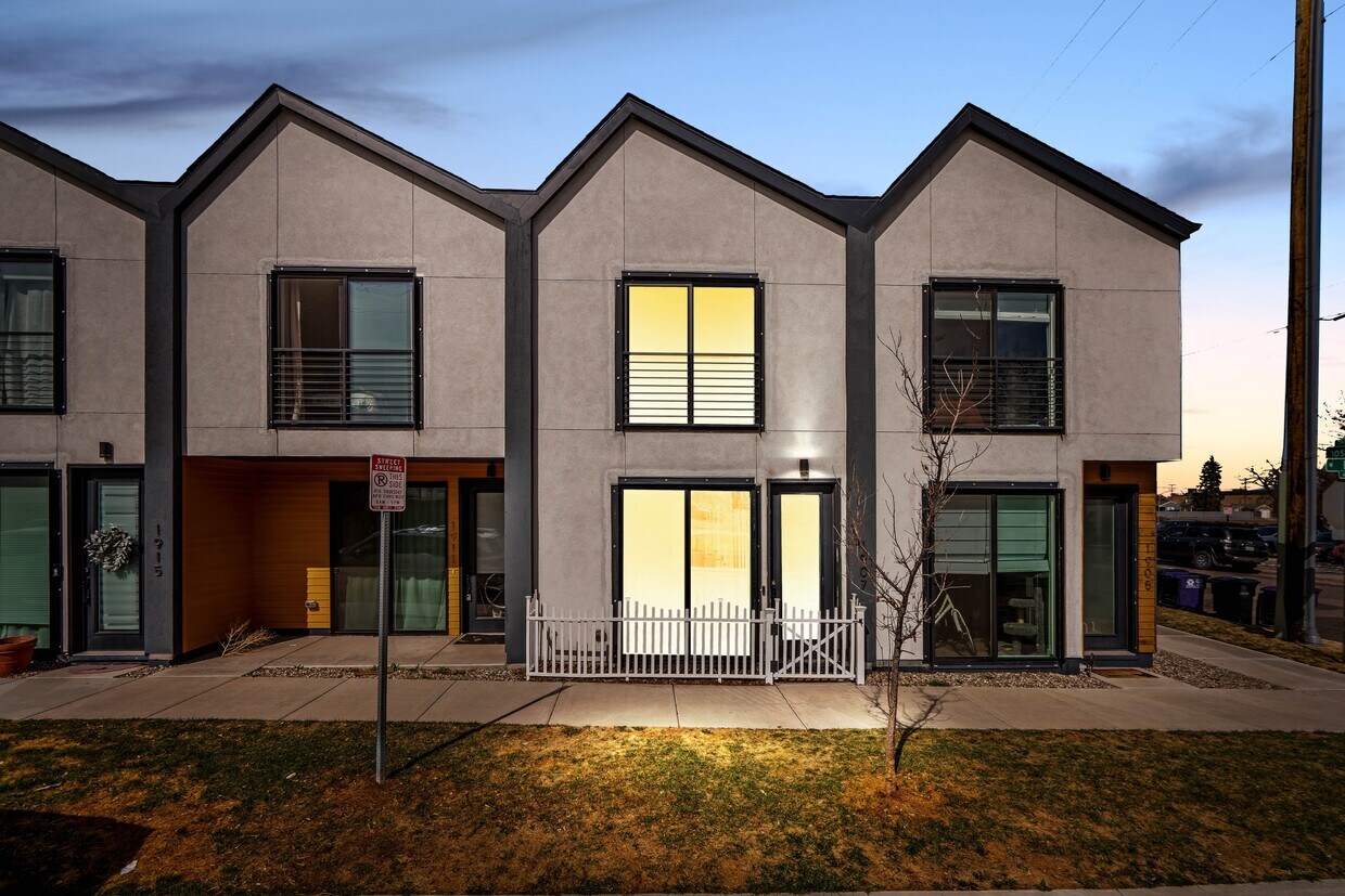 Photo - 1907 W Elk Pl (Denver, CO)