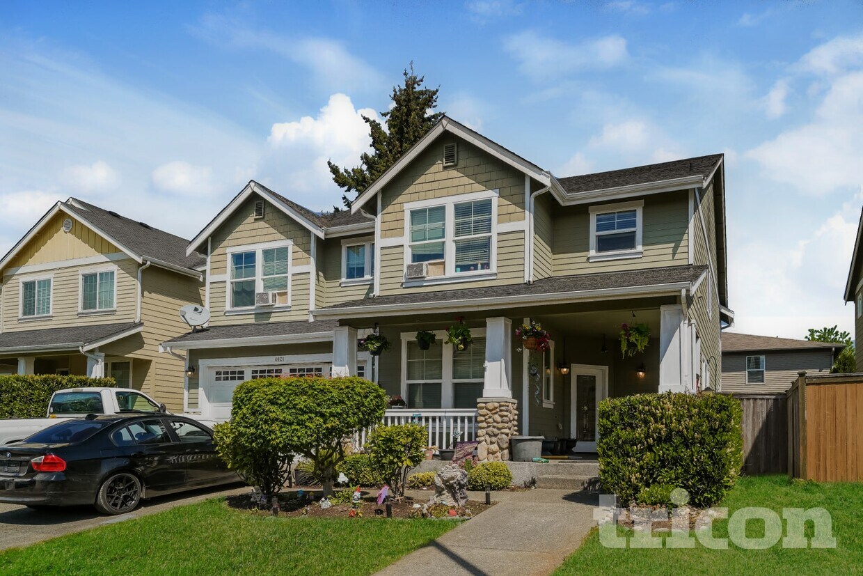 Foto principal - 4621 204th St Ct E