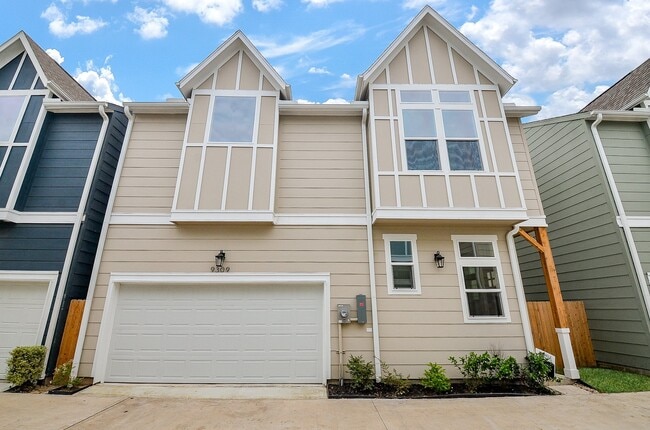 Building Photo - 9309 Montridge Dr