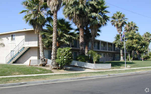 Building Photo - Cascade Palms Apartments