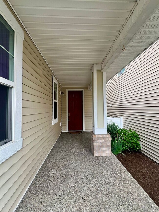 Building Photo - Hawk's Prairie 3BD + Bonus Area