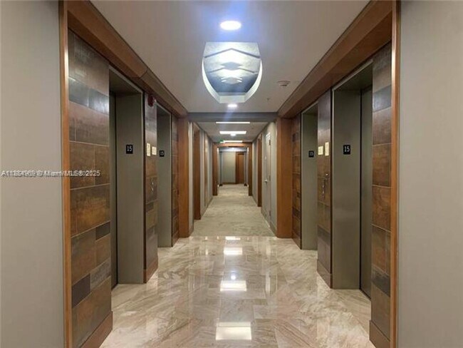 Foto del edificio - 31 SE 5th St