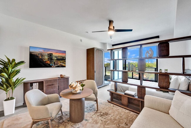 Building Photo - 580 72nd St