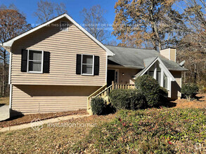 Building Photo - 6229 Emerald Springs Dr SE