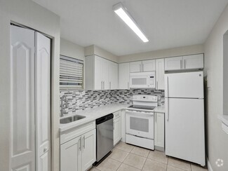 Building Photo - 4205 N University Dr