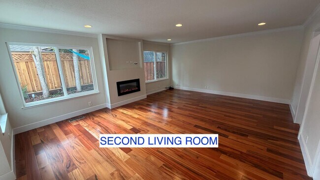 Building Photo - 4802 Rio Vista Ave
