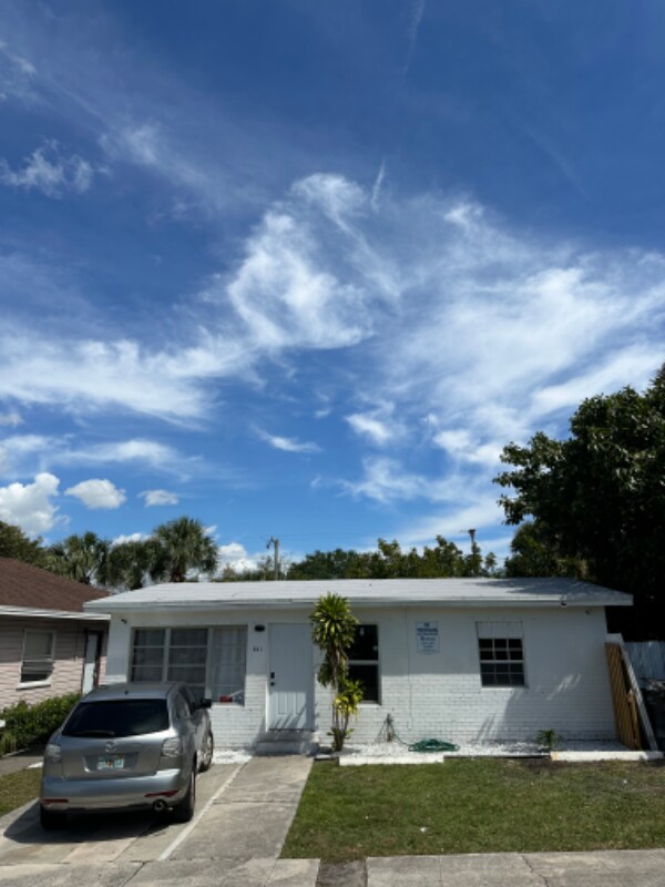 Foto principal - 821 9th St