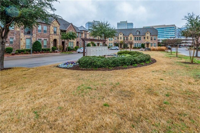 Building Photo - 5745 Knox Dr