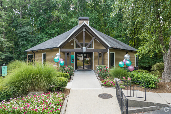 Leasing Office - Gardenwood Apartments