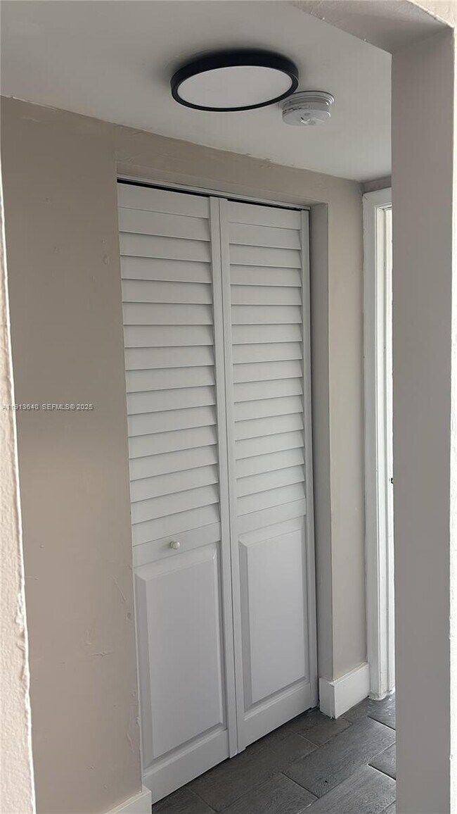 Foto del edificio - 13725 NE 6th Ave