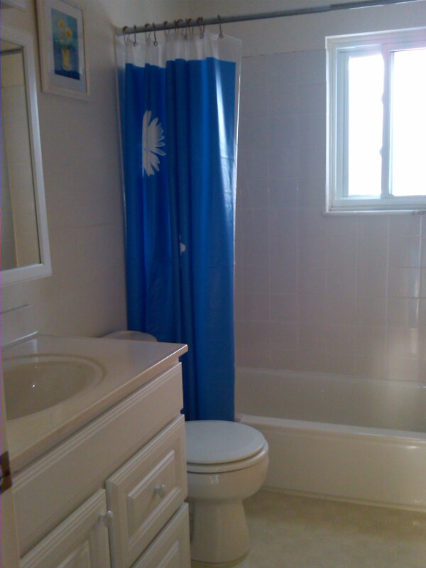 Building Photo - 100 W Hickory Grove Rd