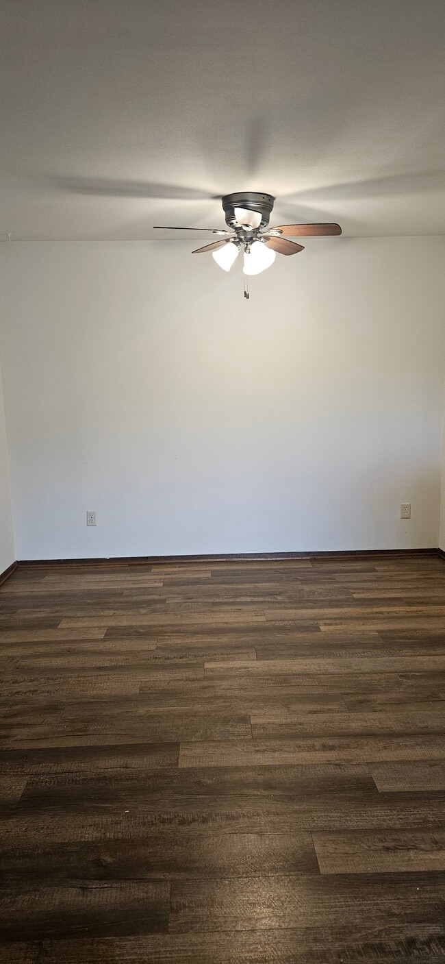 Dining room with Fan - Ridgeview Terrace
