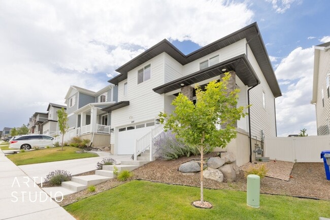 Building Photo - 2577 N Velvet Moon Dr