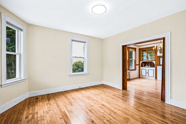 Photo - 33-33 Washington Ave Apartment