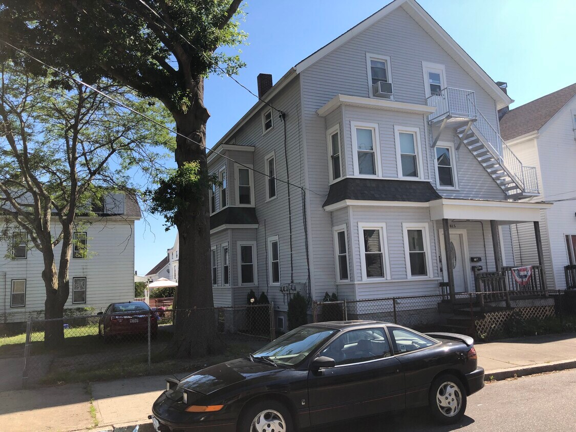 815 Walnut St Unit 3R, Fall River, MA 02720 Apartments in Fall River