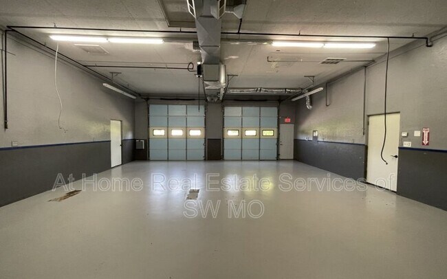 Building Photo - 125 S Harper Dr