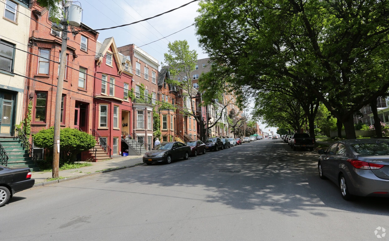 33 S Lake Ave, Albany, NY 12203 Apartments in Albany, NY