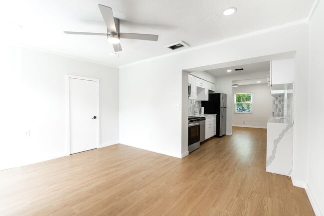Foto del edificio - 1640 NW 6th Ave