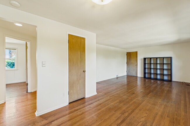 Foto del edificio - 4312 3rd Ave NW