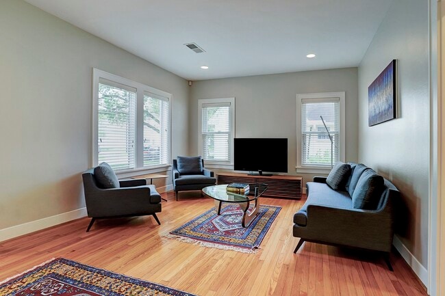 Building Photo - 6119 Fordham St