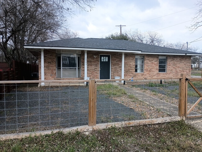Building Photo - Room in Single Family Home on N PanAm Expy