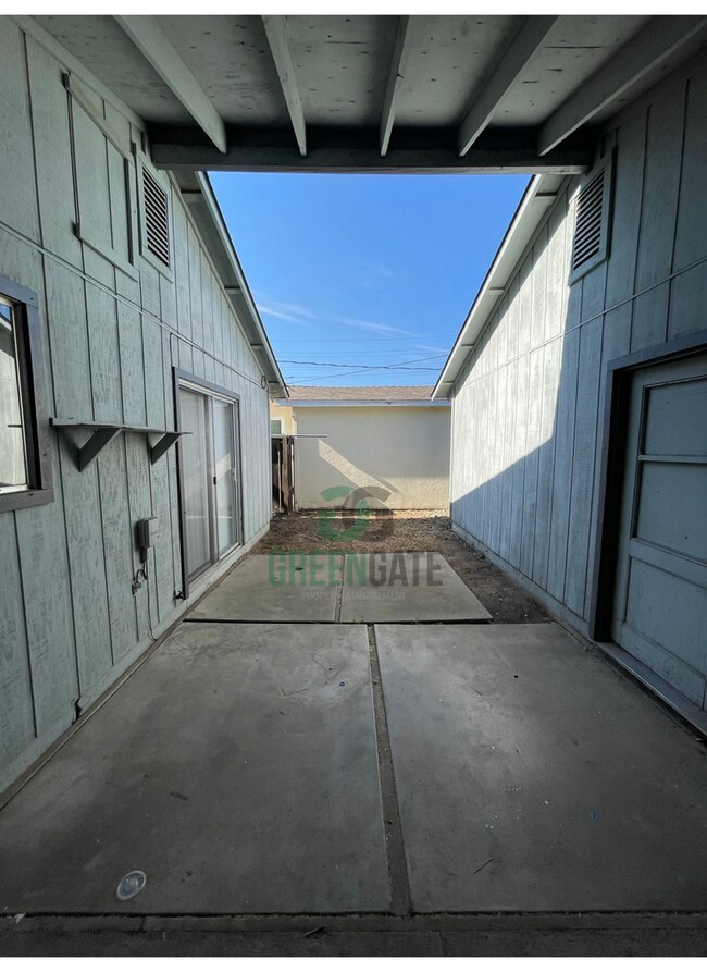 Foto del edificio - 532-534 Melrose St.