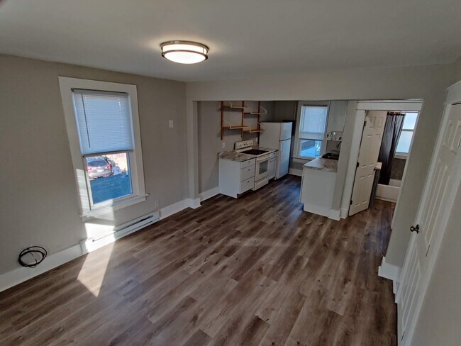 Open Living Space - 830 Putnam St