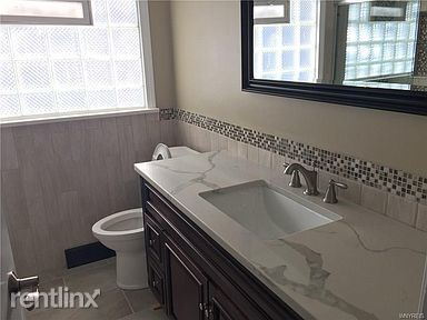 Foto del edificio - 4 br, 2 bath House - 182 Glen Ave