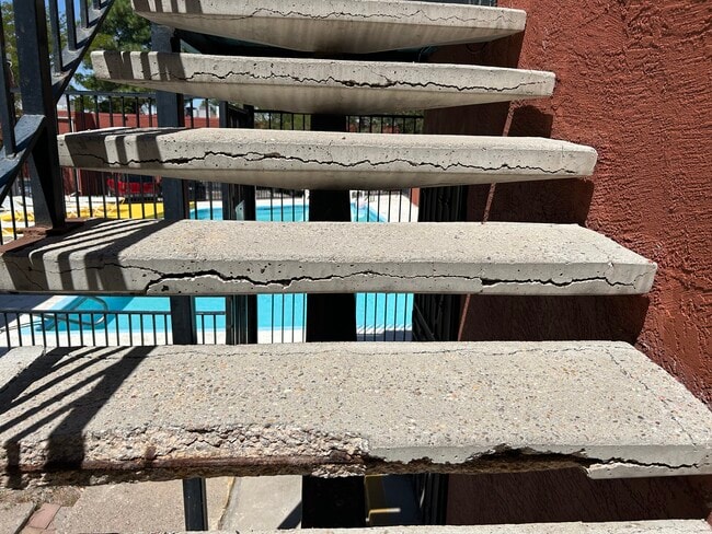 Building Photo - 2800 Vail Ave SE