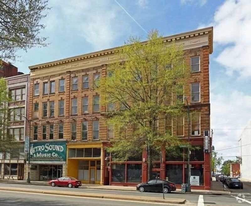 Foto principal - 121 W Broad St