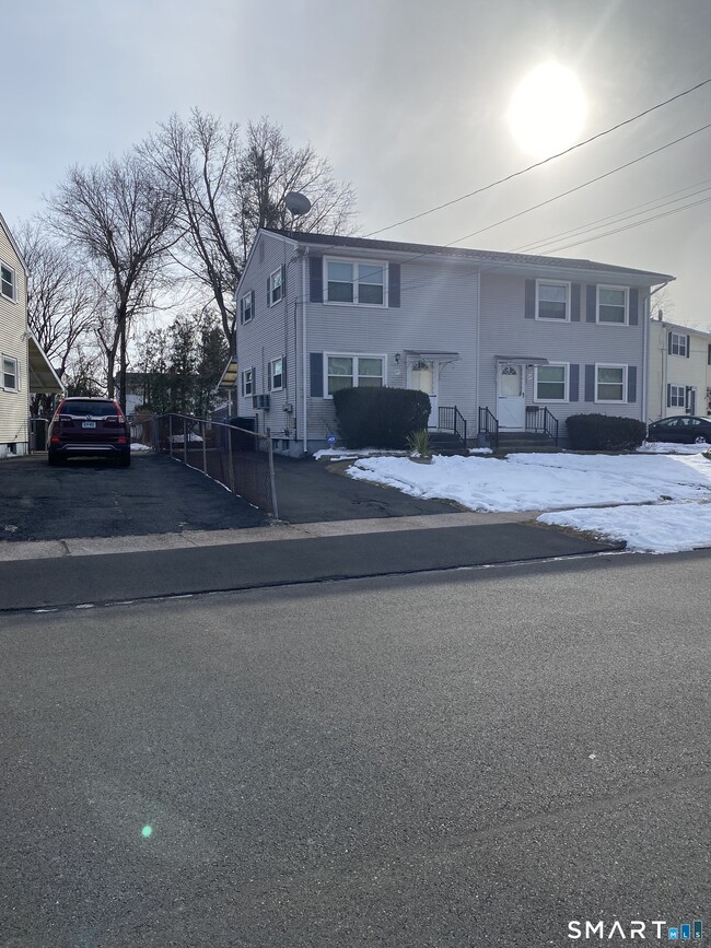 Building Photo - 27 Jerry Rd