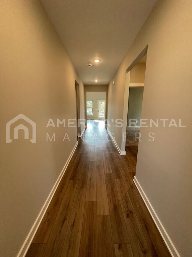 Building Photo - Home for Rent in Brookwood, AL!!! Sign a 1...