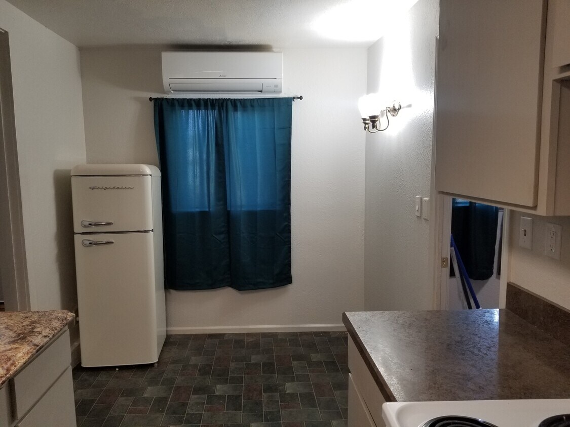 Foto principal - 3150 Willamette St