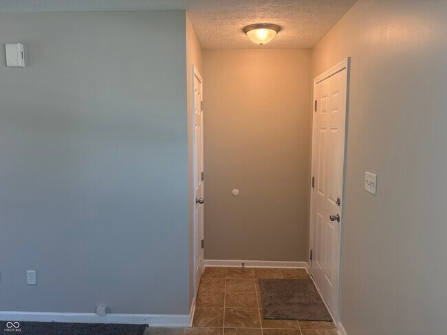 Foto del edificio - 8151 Firefly Way