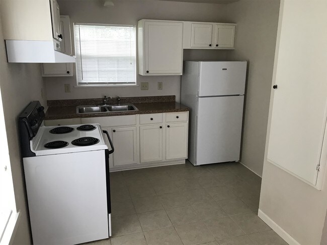 Building Photo - 7715 Gibson Rd