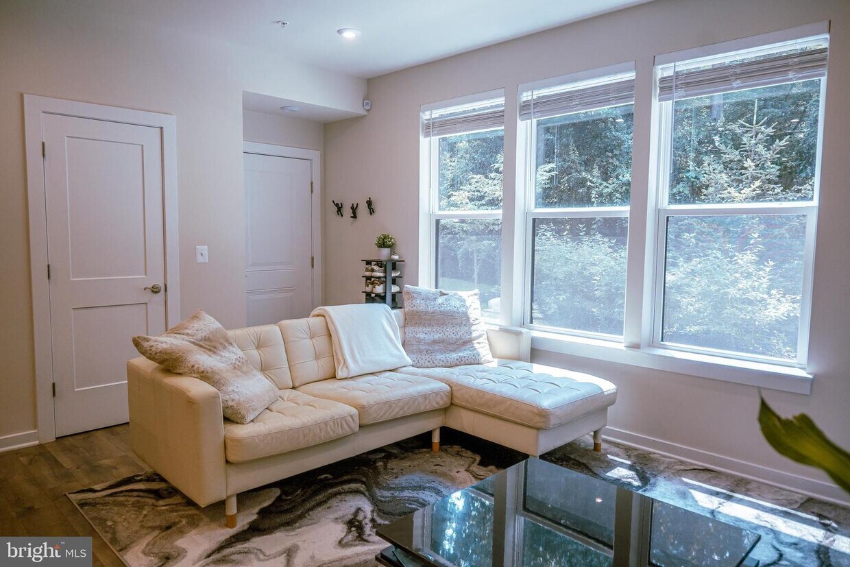 12100 Loblolly Dr Unit 67, Fairfax, VA 22033 Apartment for Rent in