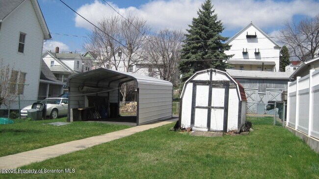 Building Photo - 1425 Church Ave