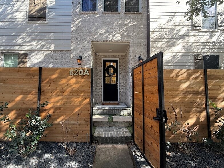 Photo - 620 Rutland Street Unit A