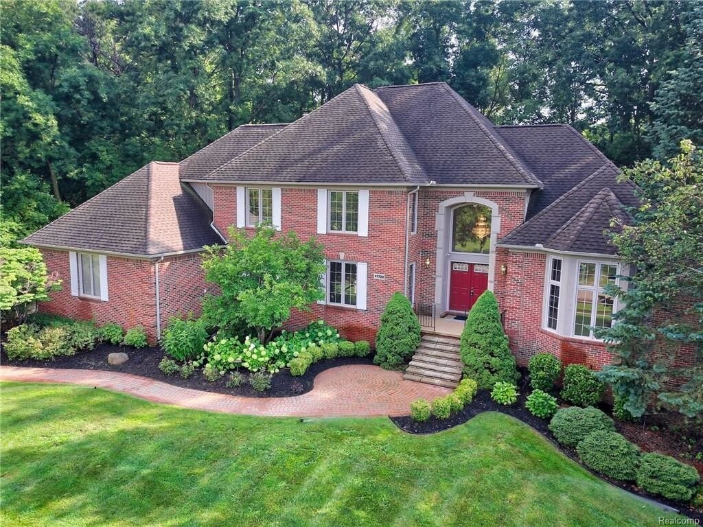 Primary Photo - 47729 Edinborough Ln
