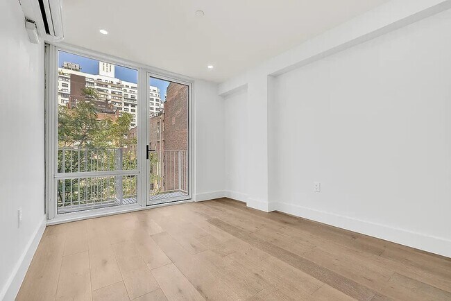 Foto del edificio - 20 E 13th St