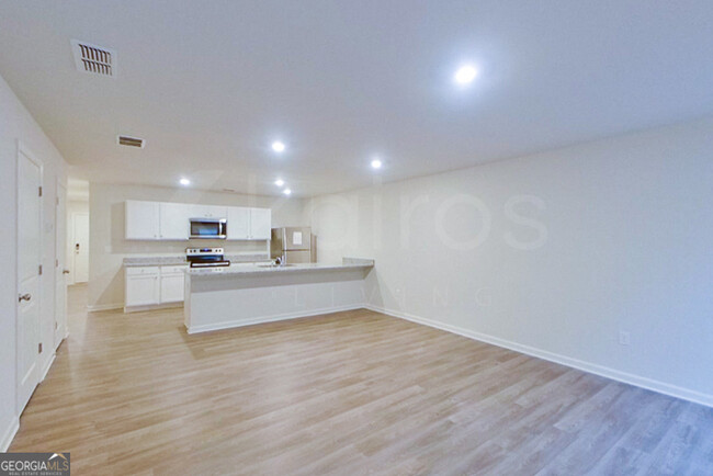Building Photo - 318 Ironwood Ct