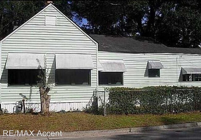 Foto del edificio - 2 br, 1 bath House - 1501 E. 33rd. St.