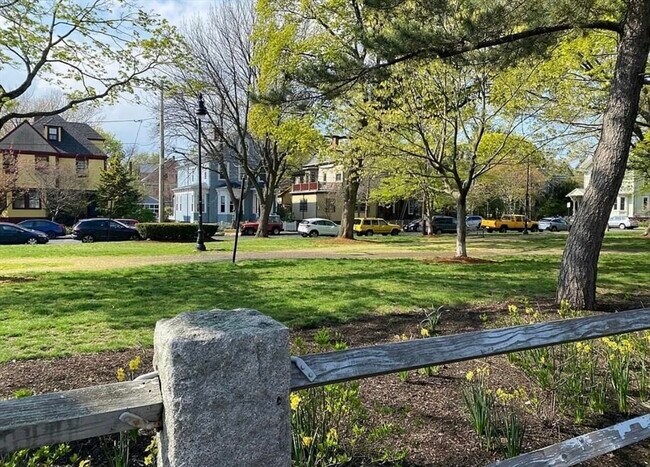 Foto del edificio - 322 Brookline St