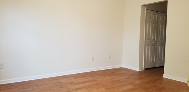 Foto del edificio - 218 Kelsey Blvd