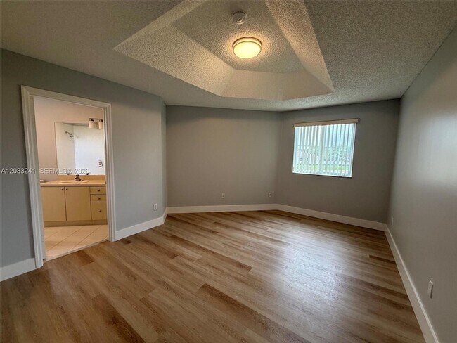 Building Photo - 2324 SE 23rd Rd