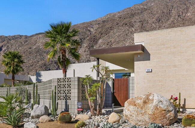 Building Photo - 575 Capella Ct